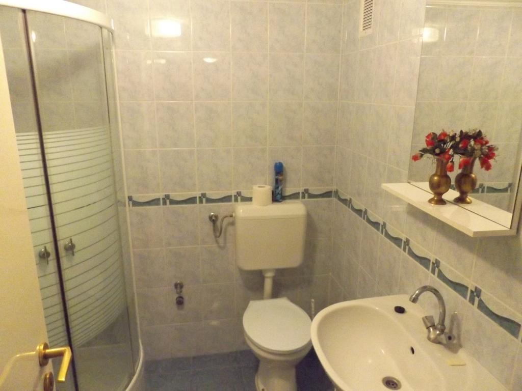 Kiraly Apartman Fonyód Exteriör bild